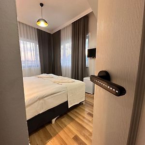 Asparagus Hotel & Suites Old City